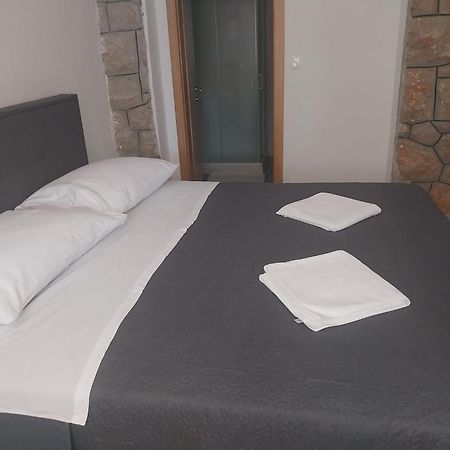 Apartmani I Sobe Grga Starigrad Paklenica Ngoại thất bức ảnh