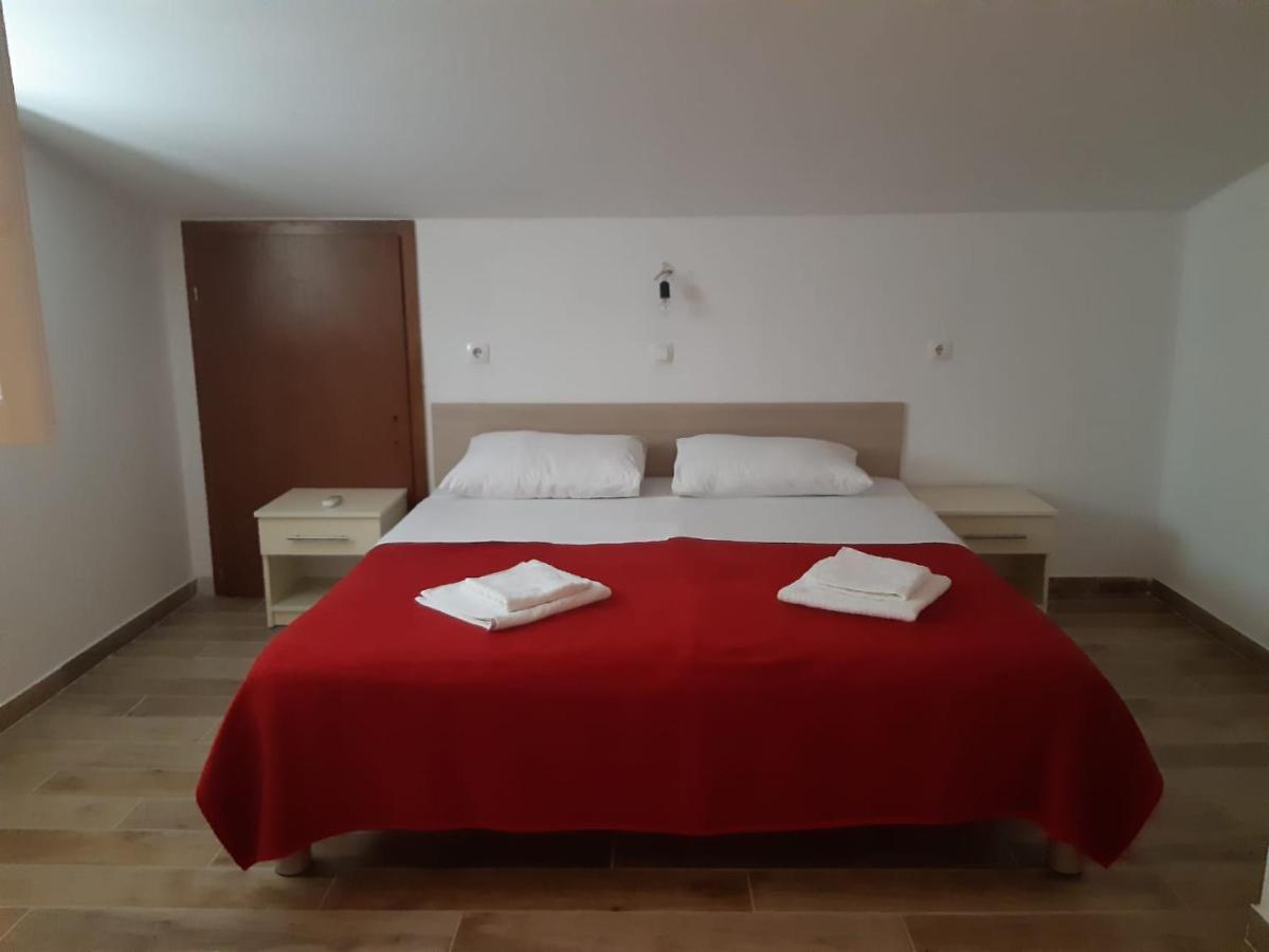 Apartmani I Sobe Grga Starigrad Paklenica Ngoại thất bức ảnh
