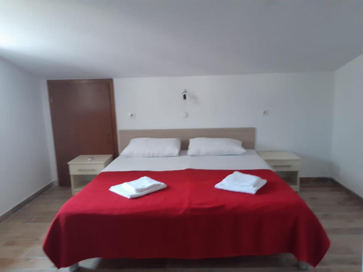 Apartmani I Sobe Grga Starigrad Paklenica Ngoại thất bức ảnh