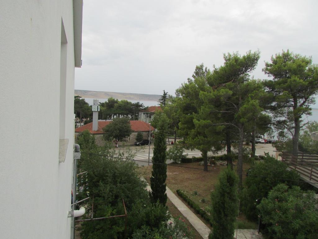 Apartmani I Sobe Grga Starigrad Paklenica Phòng bức ảnh