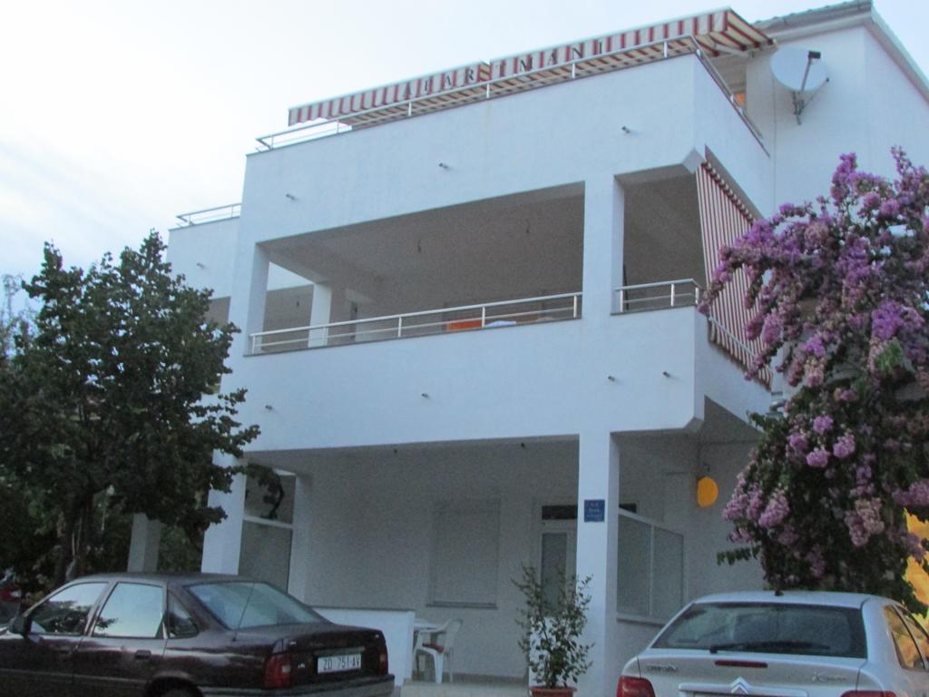 Apartmani I Sobe Grga Starigrad Paklenica Phòng bức ảnh