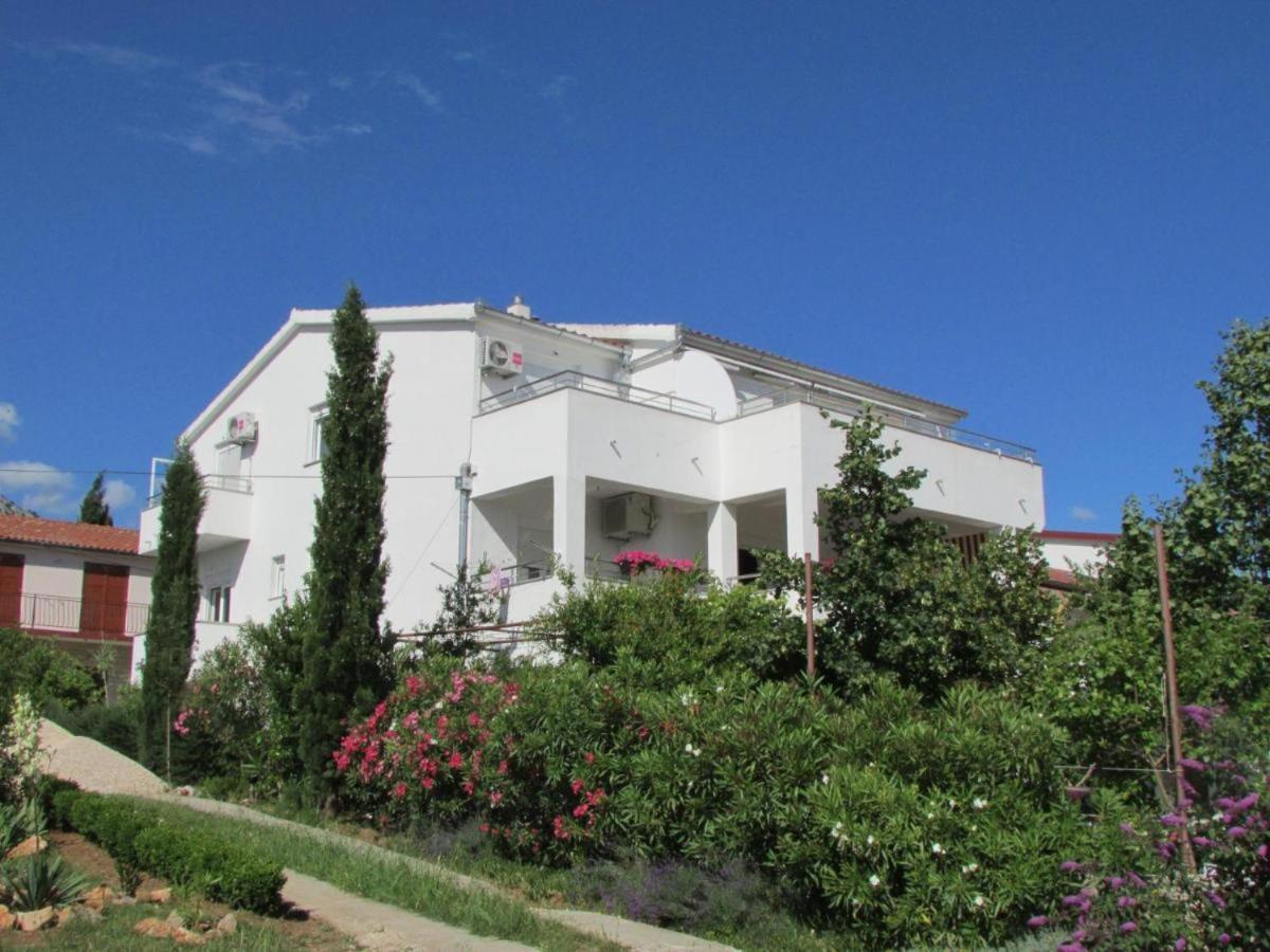 Apartmani I Sobe Grga Starigrad Paklenica Ngoại thất bức ảnh