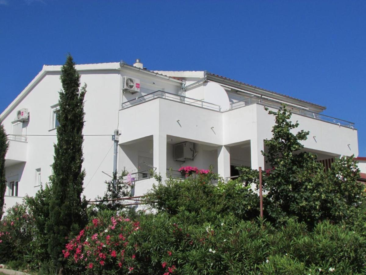 Apartmani I Sobe Grga Starigrad Paklenica Ngoại thất bức ảnh