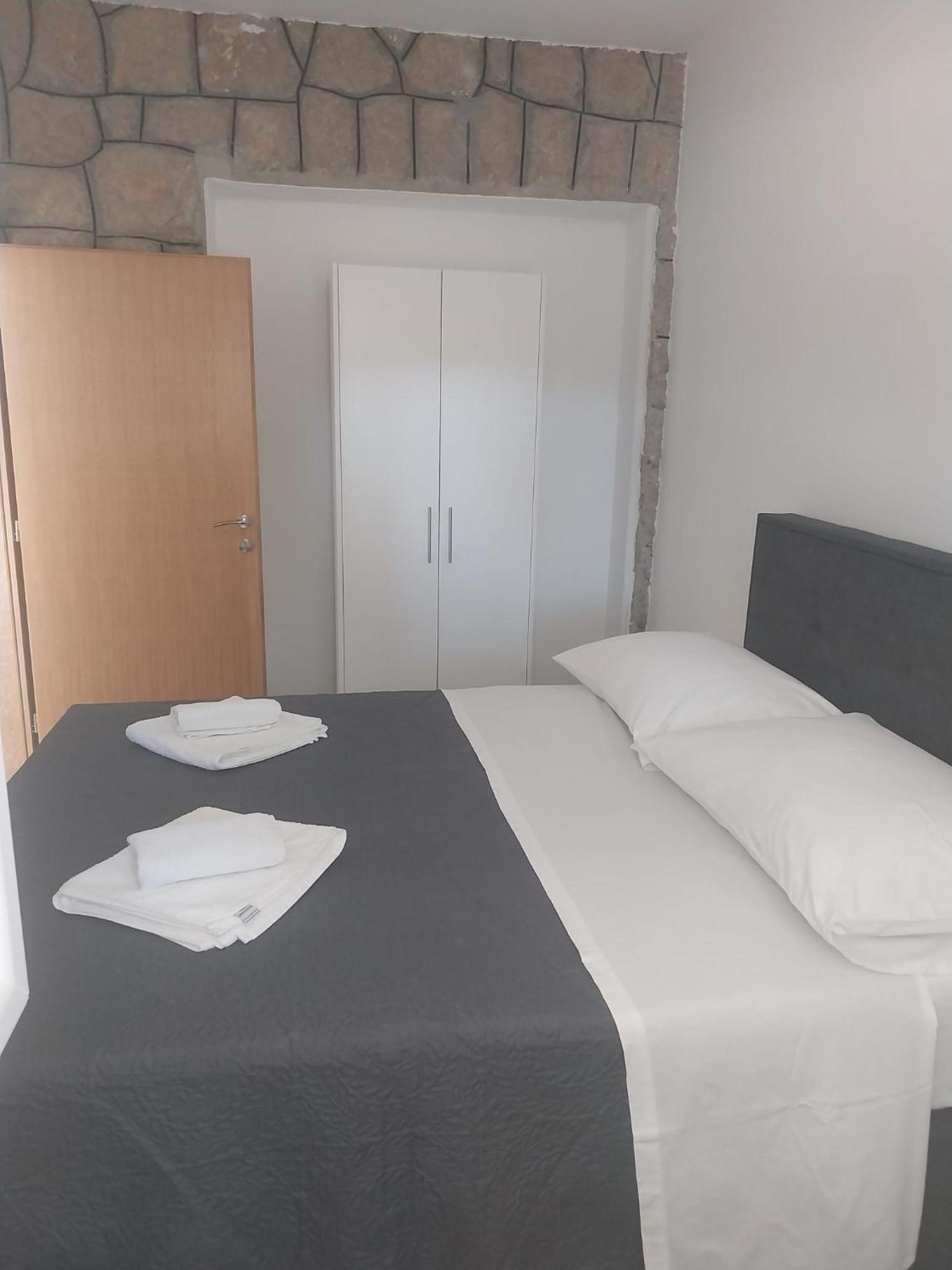 Apartmani I Sobe Grga Starigrad Paklenica Ngoại thất bức ảnh