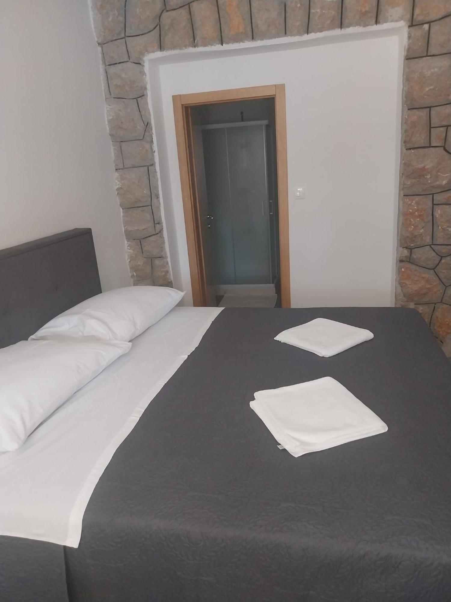 Apartmani I Sobe Grga Starigrad Paklenica Ngoại thất bức ảnh