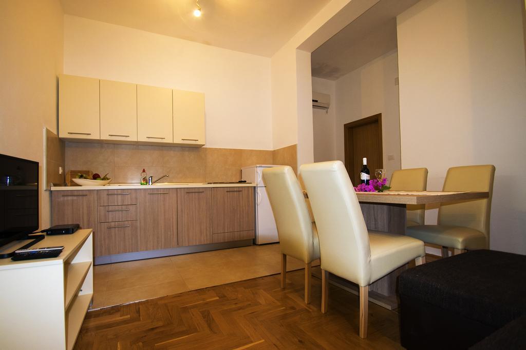 Apartmani I Sobe Grga Starigrad Paklenica Ngoại thất bức ảnh